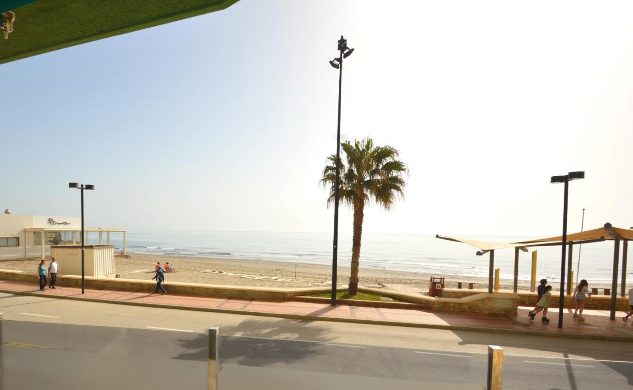Fuengirola, Primera Linea De Playa Экстерьер фото