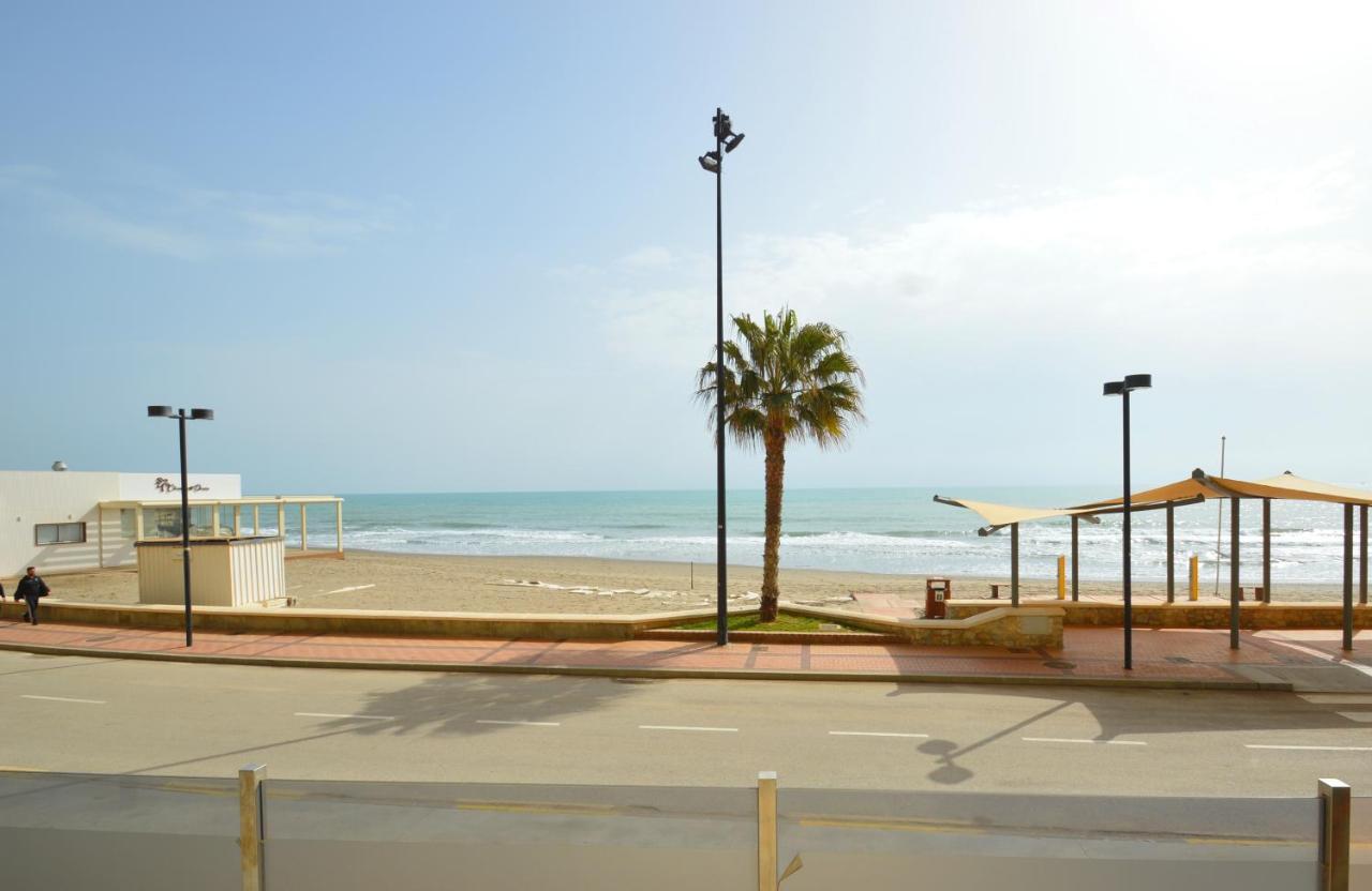 Fuengirola, Primera Linea De Playa Экстерьер фото