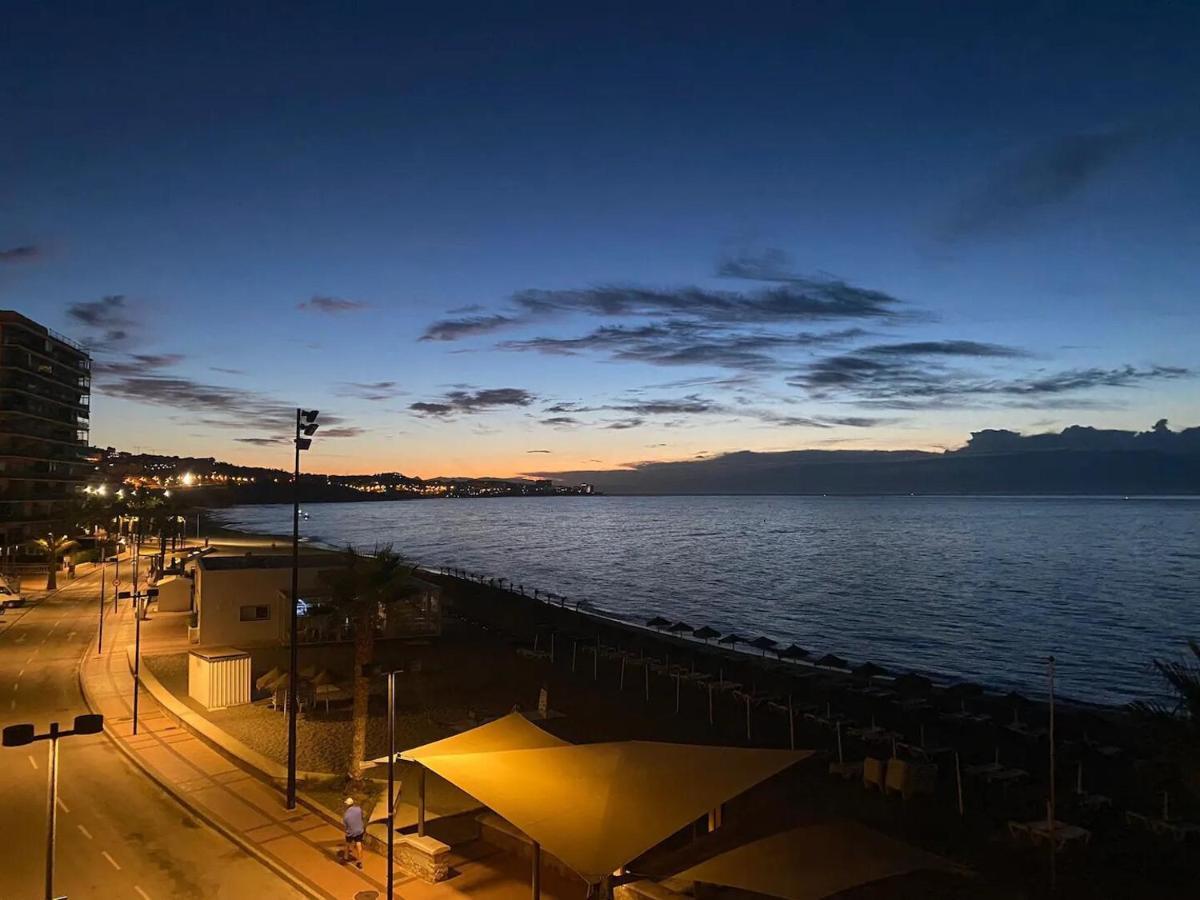 Fuengirola, Primera Linea De Playa Экстерьер фото